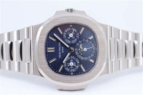 patek philippe nautilus ewiger kalender replica|how to detect patek philippe.